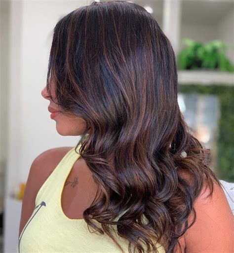 morena iluminada em cabelo curto|Morena Iluminada em Cabelo Curto: 6 ideias para。